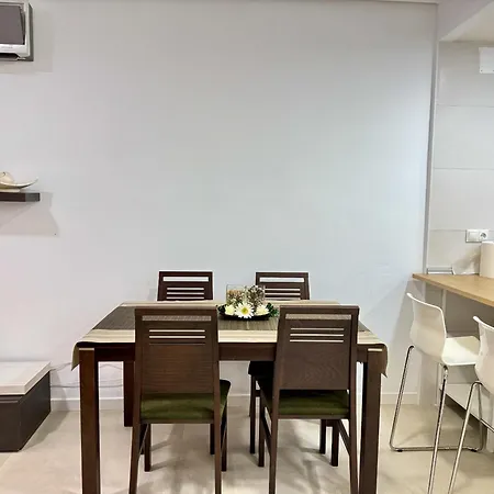 By Gloove Apartman *