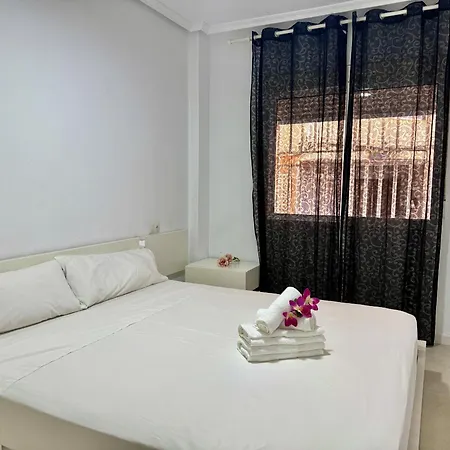 Apartman By Gloove Torrevieja